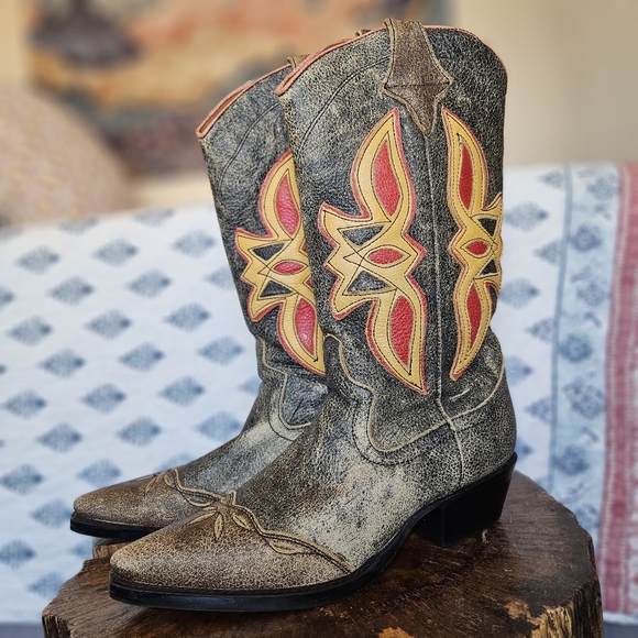 Sold - Picture 4 of 10